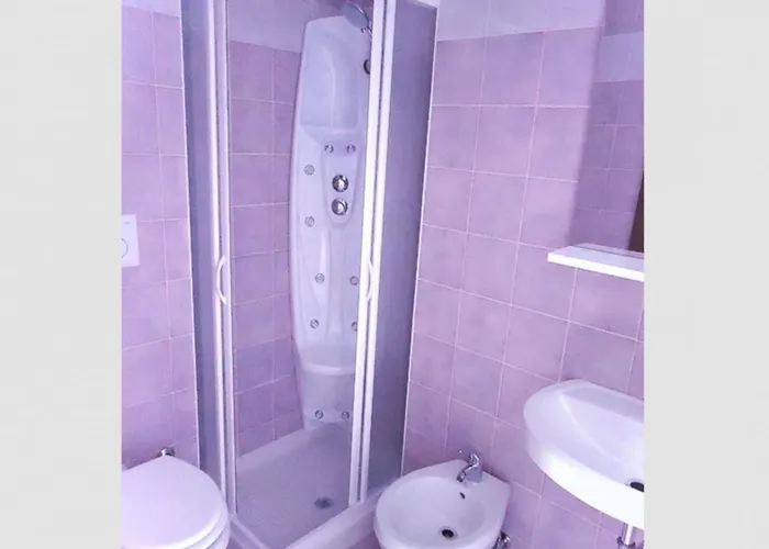 Modern With Pool-beahost